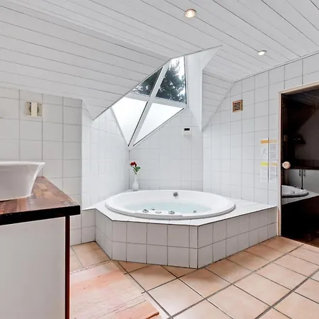 Hunno - 3km From The Sea By Interhome *